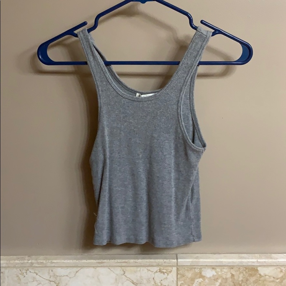Cropped, fitted muscle top
